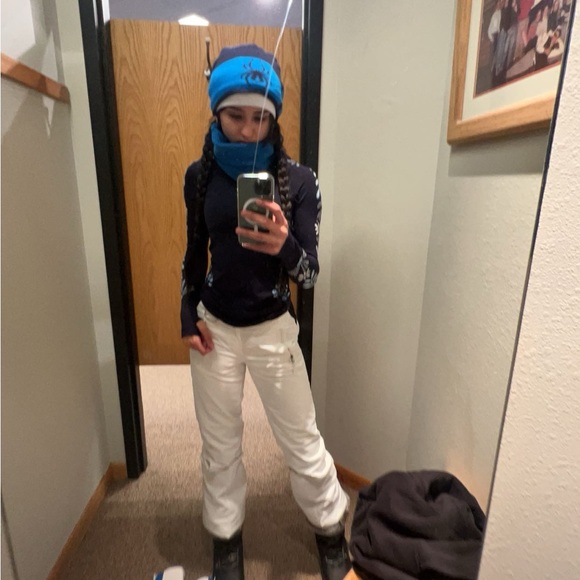 Meet your Posher, Nadia - Picture 1 of 1